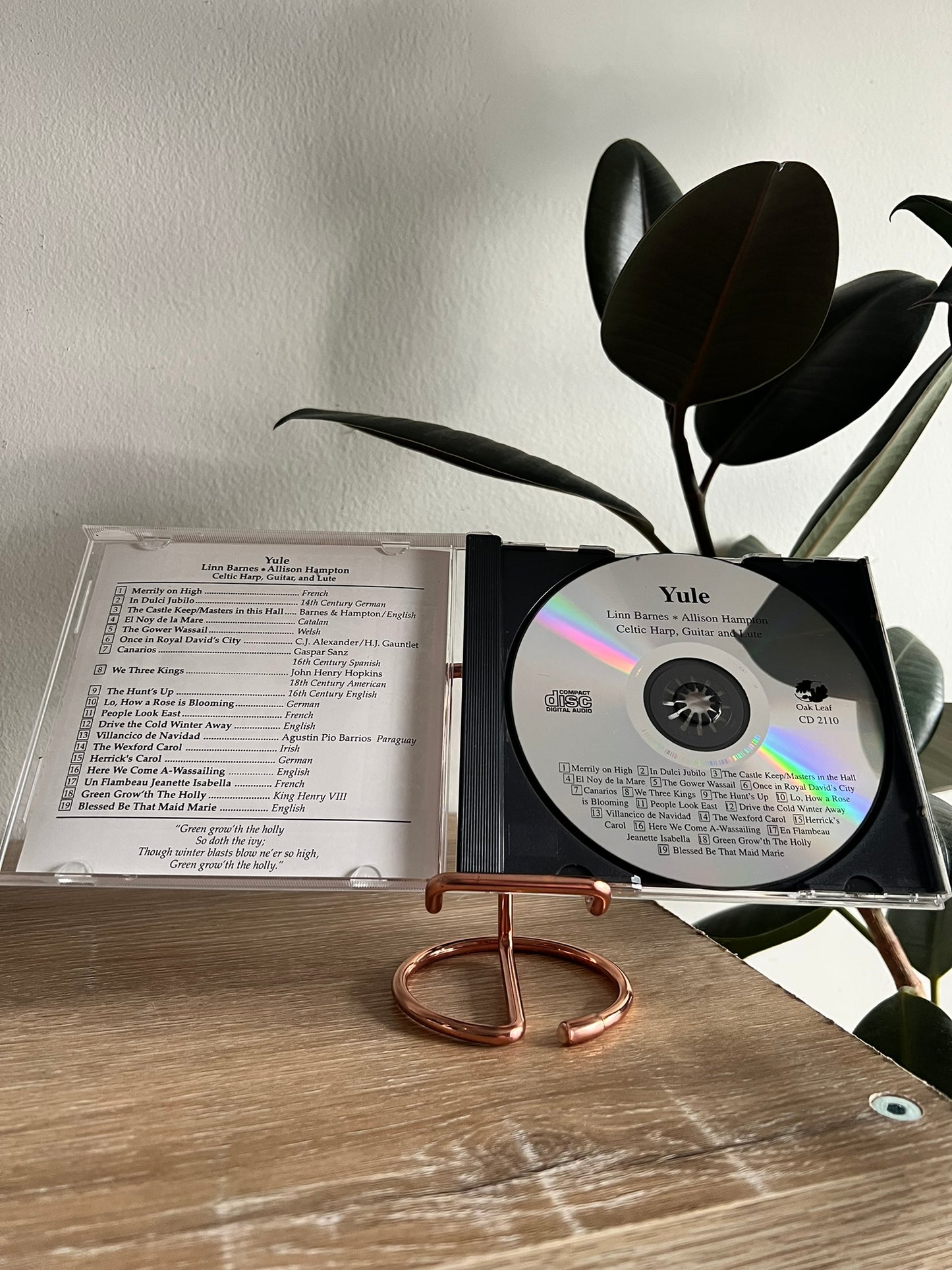 Linn Barnes, Allison Hampton – Yule