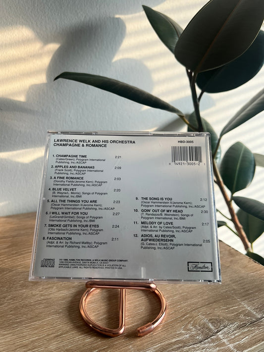 Lawrence Welk And His Orchestra – Champagne & Romance