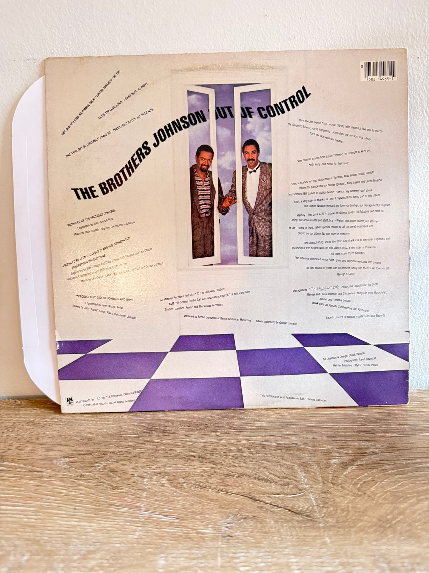 The Brothers Johnson – Out Of Control