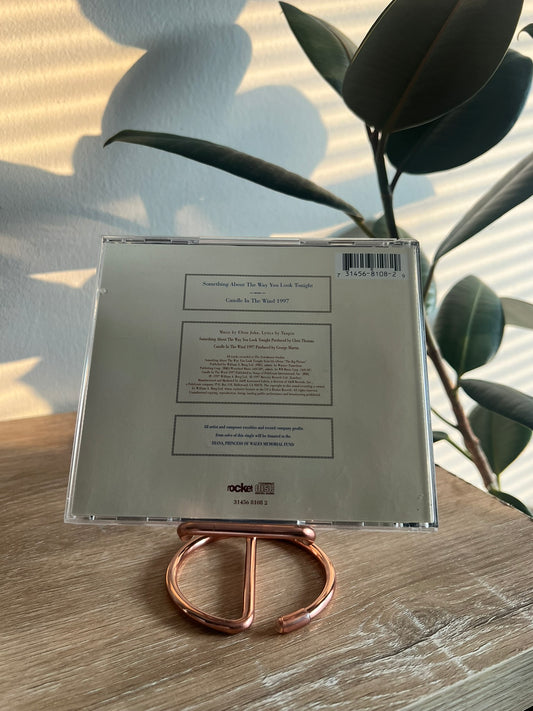 Elton John – Something About The Way You Look Tonight / Candle In The Wind 1997