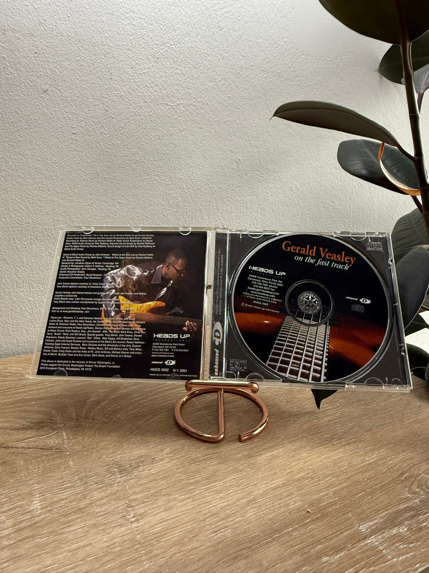 Gerald Veasley – On The Fast Track