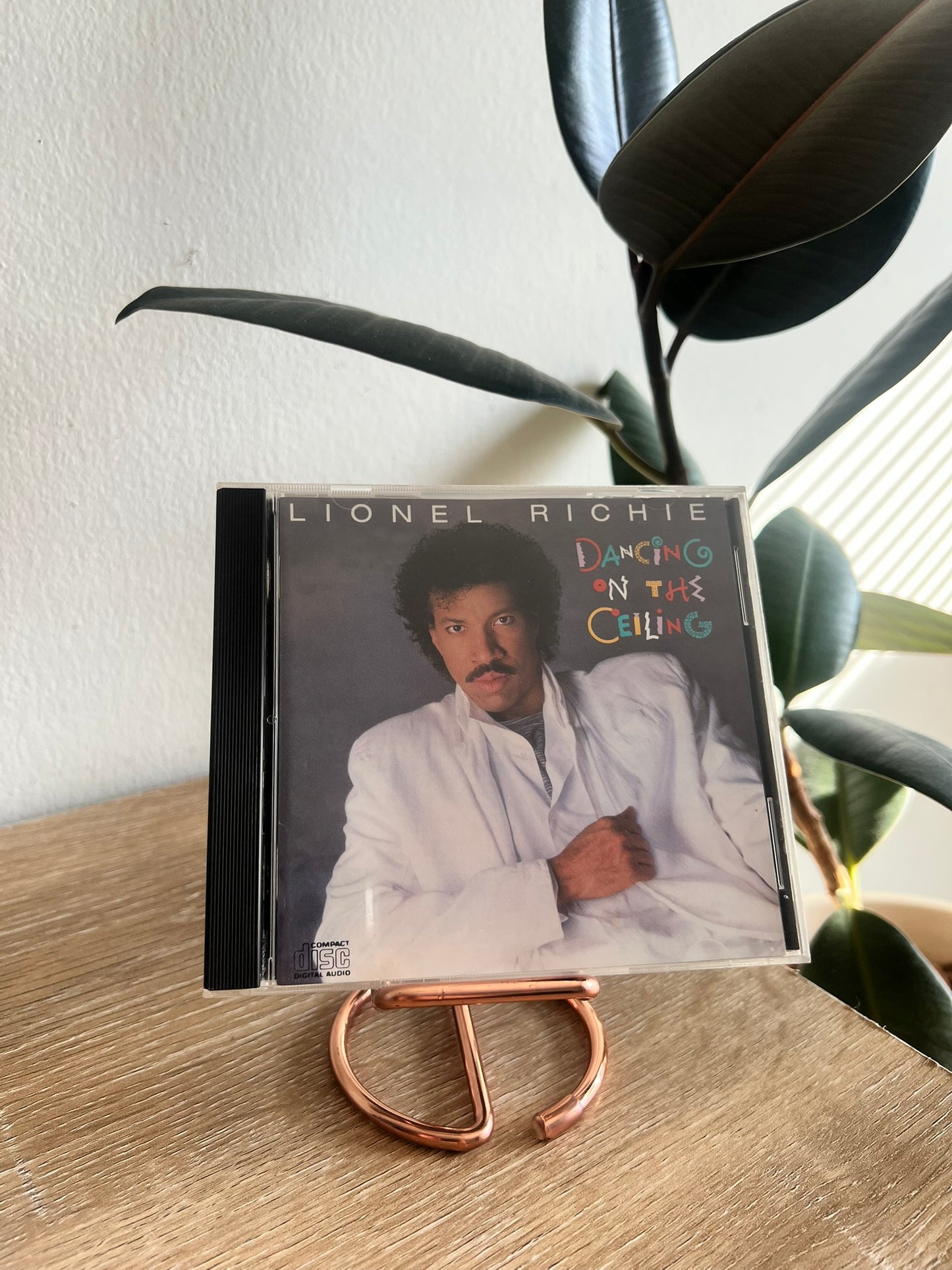 Lionel Richie – Dancing On The Ceiling
