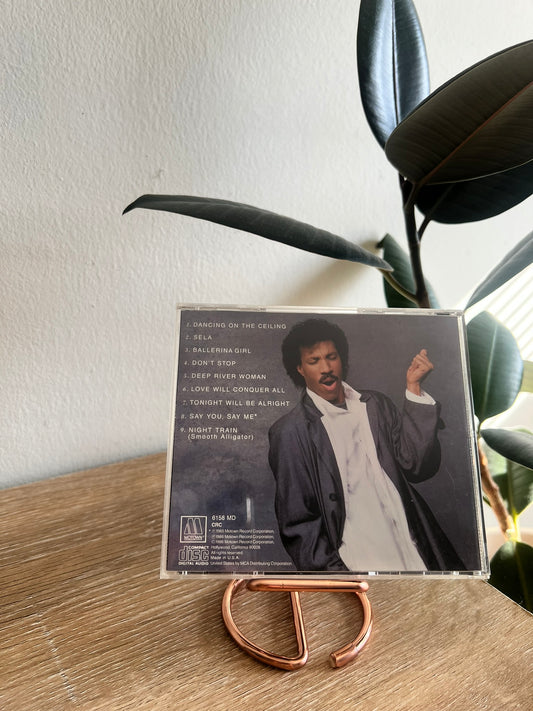 Lionel Richie – Dancing On The Ceiling