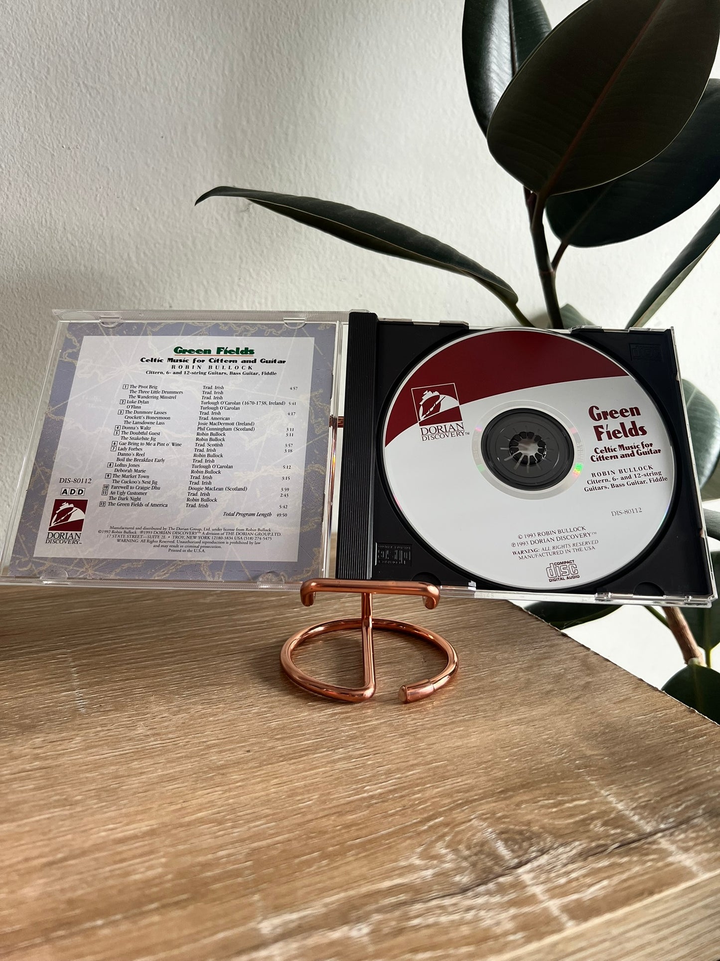 Robin Bullock – Green Fields: Celtic Music For Cittern And Guitar