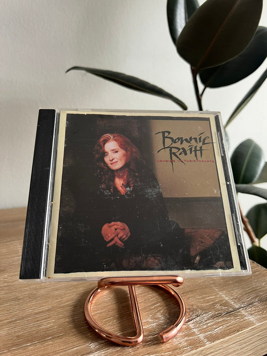 Bonnie Raitt – Longing In Their Hearts