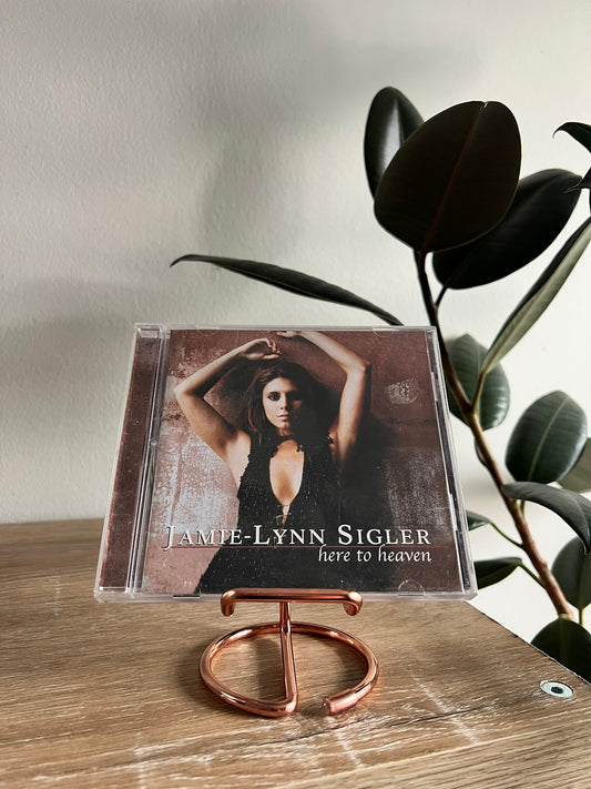 Jamie-Lynn Sigler – Here To Heaven