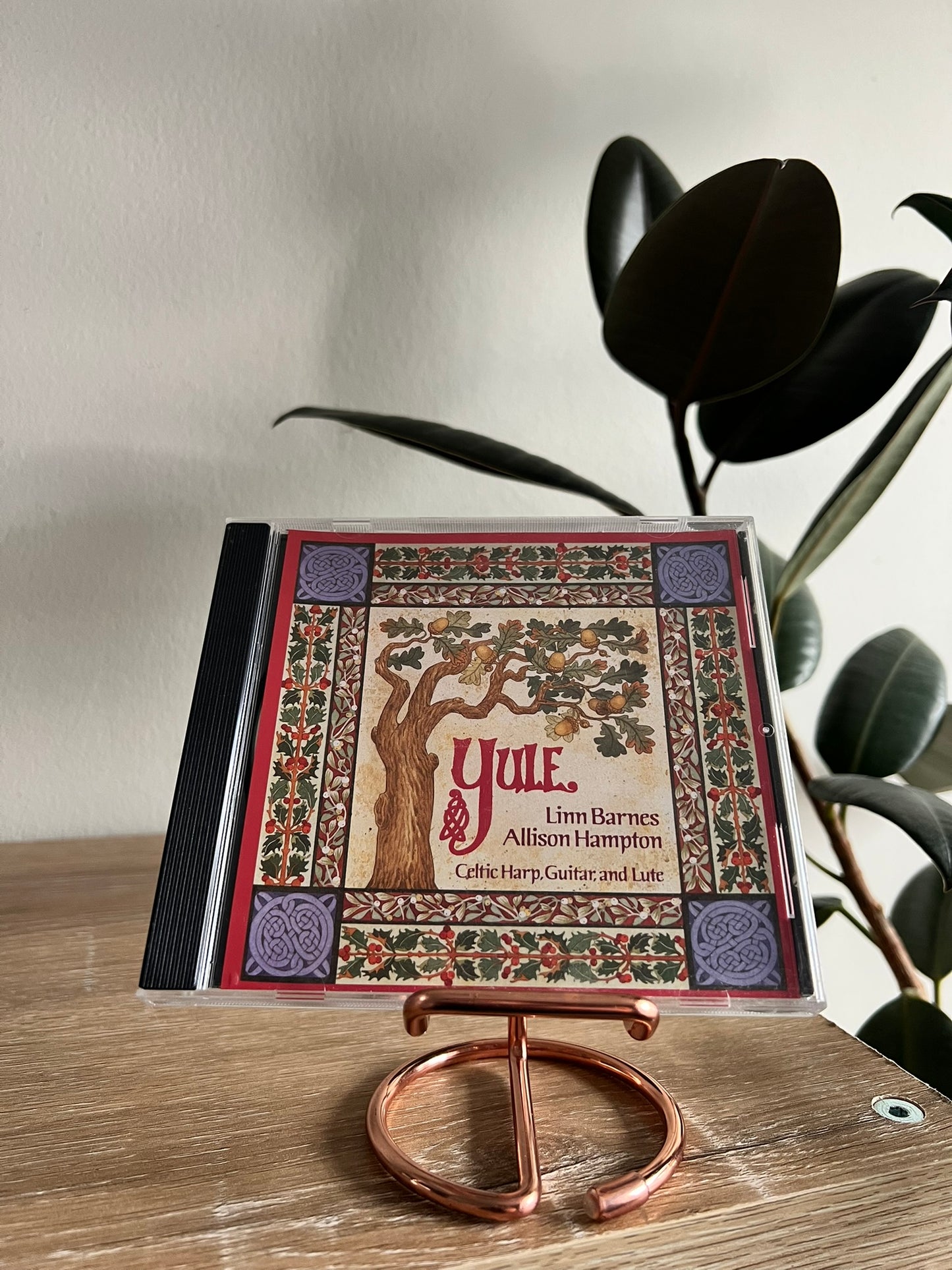 Linn Barnes, Allison Hampton – Yule