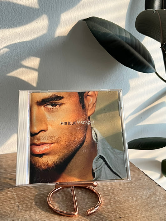 Enrique* – Escape