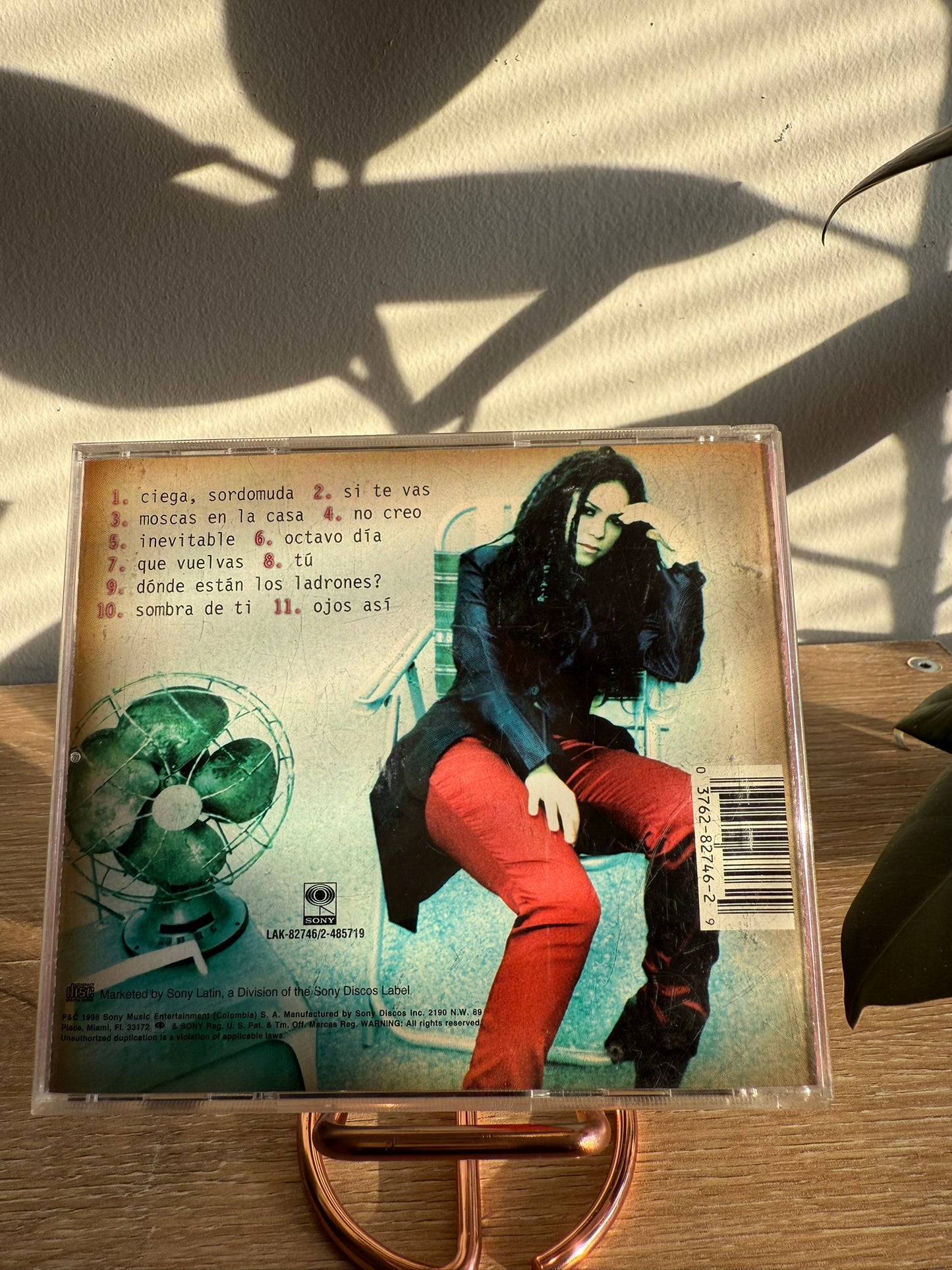 Shakira – Dónde Están Los Ladrones?