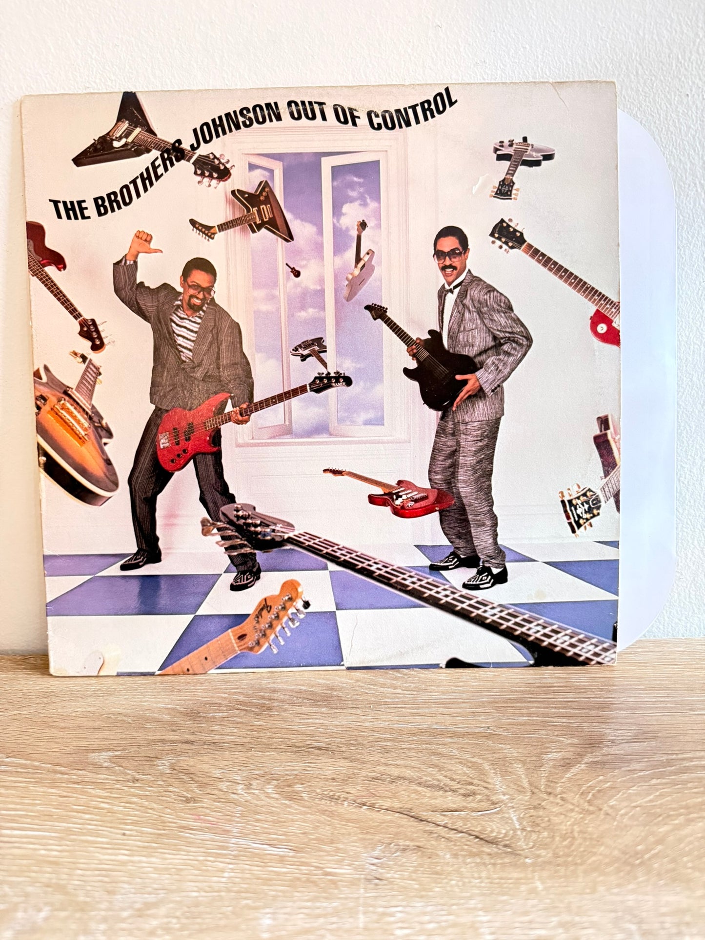 The Brothers Johnson – Out Of Control