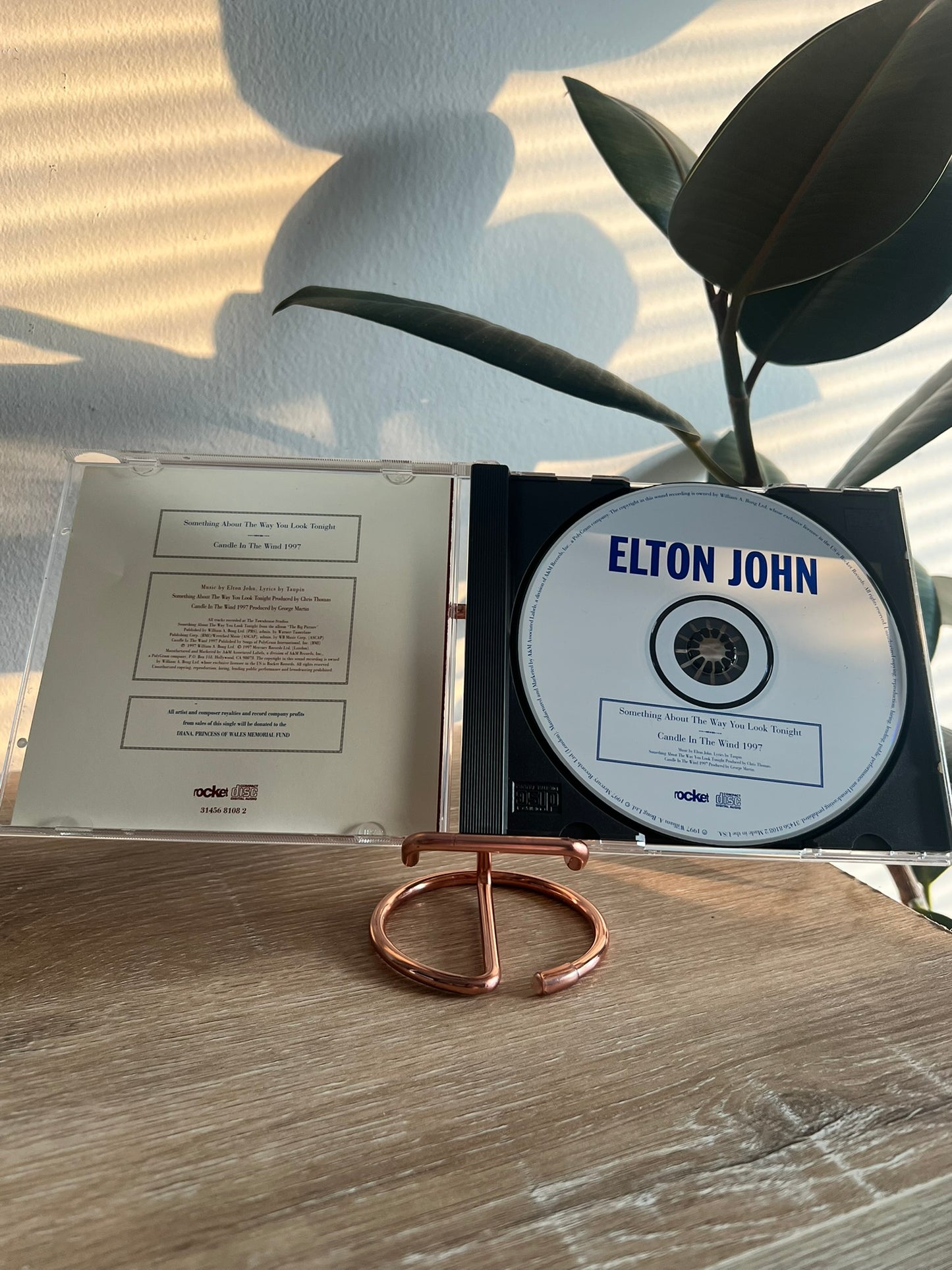 Elton John – Something About The Way You Look Tonight / Candle In The Wind 1997