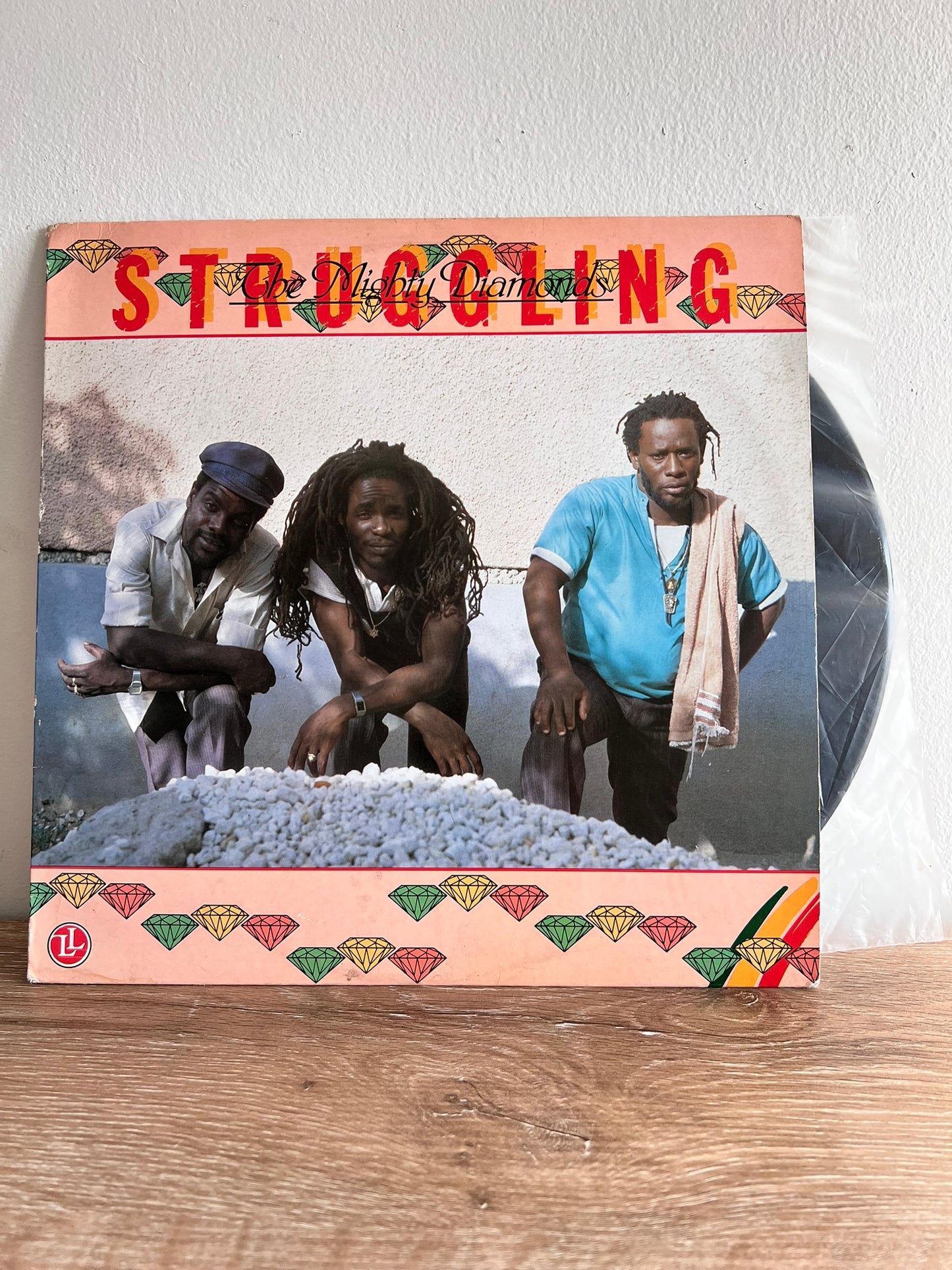 The Mighty Diamonds – Struggling