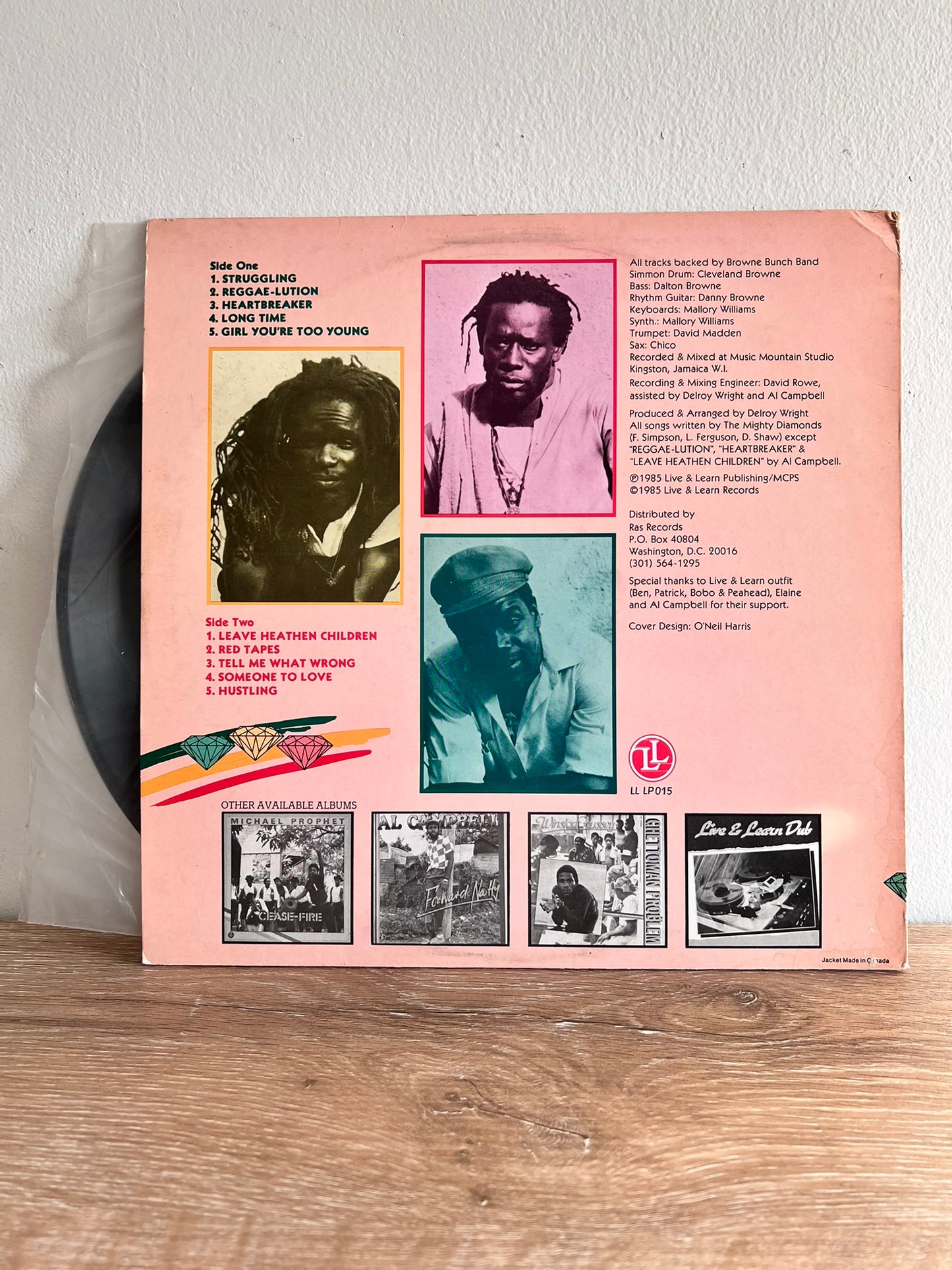 The Mighty Diamonds – Struggling