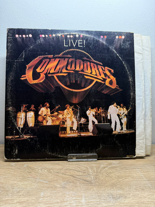 Commodores – Live!
